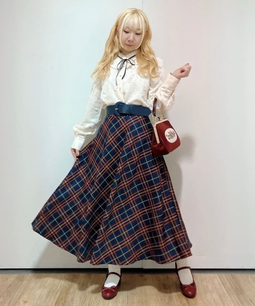 an another angelus（アンアナザーアンジェラス）の「フレームローズ刺繍クロップドがま口バッグ/fint フィント（ハンドバッグ・レディース・ボルドー/ブルーグリーン・FREE）」の20枚目の写真