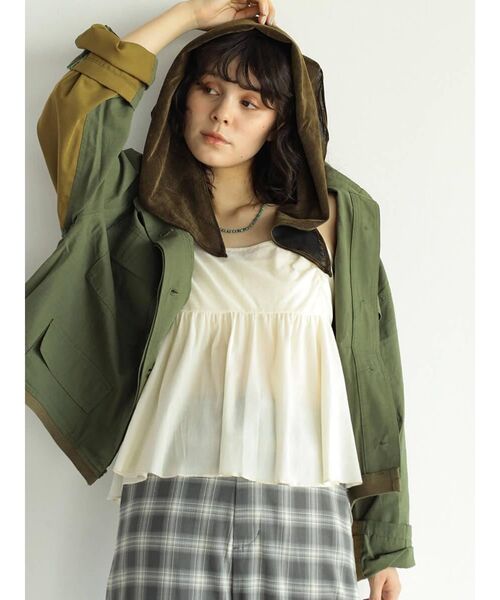 FIKA.(フィーカ)の「Velour camisole bustier(その他トップス・レディース・アイボリー/ブラック・MEDIUM)」の14枚目の写真
