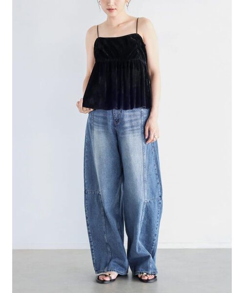 FIKA.(フィーカ)の「Velour camisole bustier(その他トップス・レディース・アイボリー/ブラック・MEDIUM)」の8枚目の写真