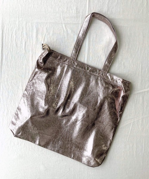 Q(キュー)の「メタリックシャーリングトート(トートバッグ・レディース・ピンクゴールド/シルバー・ONE SIZE)」の17枚目の写真