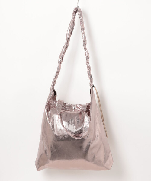 Q(キュー)の「メタリックシャーリングトート(トートバッグ・レディース・ピンクゴールド/シルバー・ONE SIZE)」の21枚目の写真