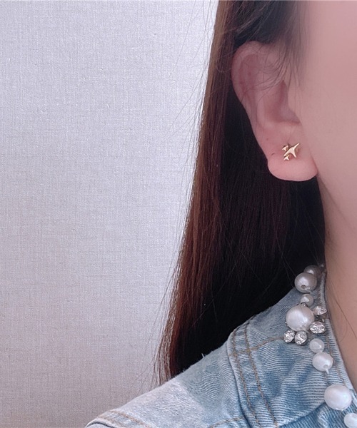 Lace Ladies(レースレディース)の「スター モチーフ メタリック ミニ ピアス(ピアス(両耳用)・レディース・シルバー/ゴールド・FREE)」の1枚目の写真