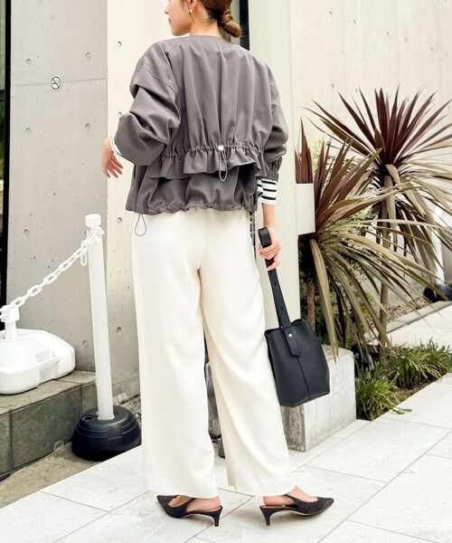 NOLLEY’S（ノーリーズ）の「ウォッシャブルバックサテンジョーゼットイージーパンツ（その他パンツ・レディース・オフホワイト/キャメル/ブラック・40/38/36/34）」の8枚目の写真