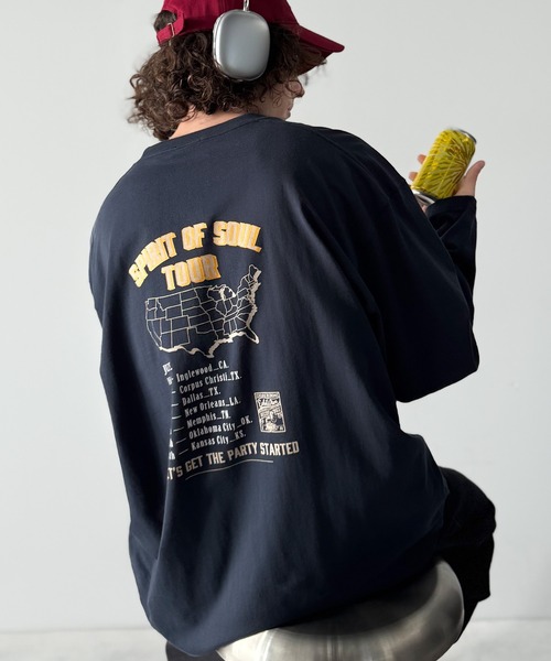 Java(ジャバ)の「《JaVaジャバコラボ》「前後抜かりなし。」綿100%レコード盤レトロツアーロゴTシャツ(長袖)(Tシャツ/カットソー・メンズ・ホワイト/レッド/チャコールグレー/ネイビー・SMALL/MEDIUM/LARGE)」の19枚目の写真