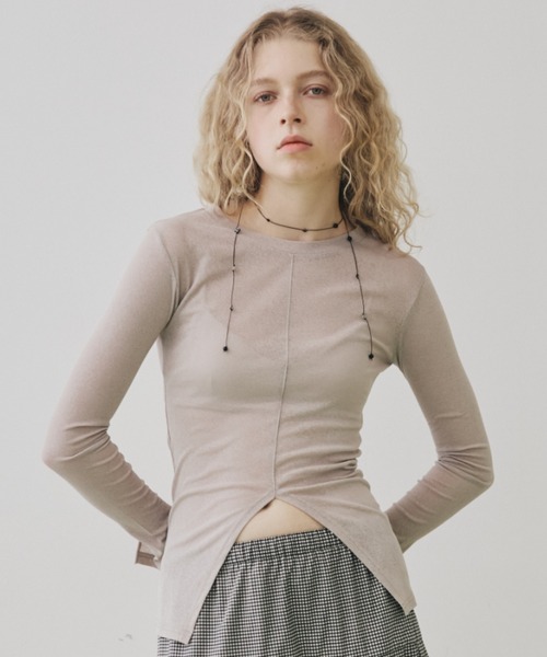 FUULLY STUDIO（フーリィーステューディオ）の「シアースリットロングスリーブトップス（Tシャツ/カットソー・レディース・ダークブラウン/ブラック/グレイッシュベージュ・FREE）」の3枚目の写真