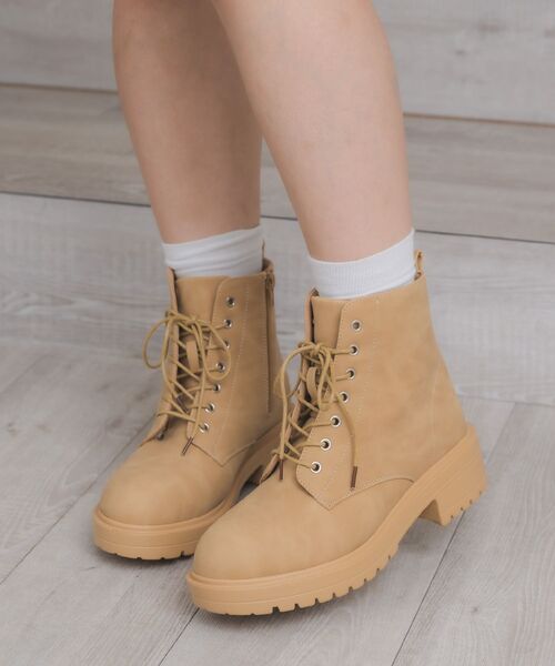 ems excite(エムズエキサイト)の「レースアップブーツ(ブーツ・レディース・ブラック/ブラウン/ベージュ・MEDIUM/LARGE)」の1枚目の写真