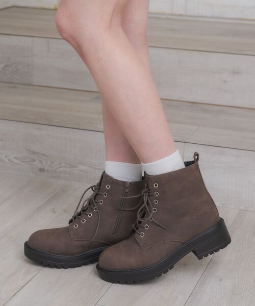 ems excite(エムズエキサイト)の「レースアップブーツ(ブーツ・レディース・ブラック/ブラウン/ベージュ・MEDIUM/LARGE)」の11枚目の写真