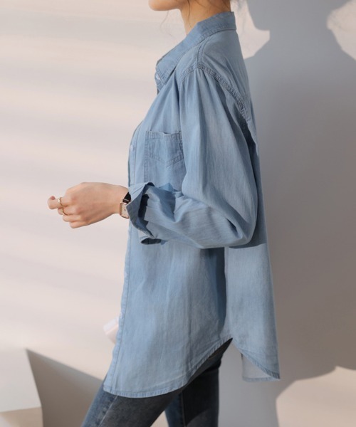 ReRe（リリ）の「コットン混デニムシャツ（シャツ/ブラウス・レディース・ライトブルー/ダークブルー・MEDIUM/LARGE/X-LARGE）」の3枚目の写真