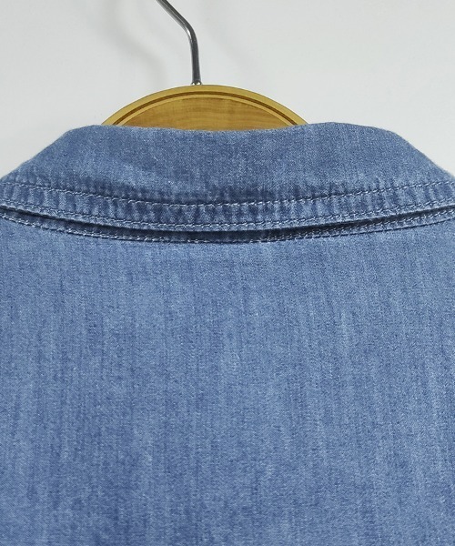 ReRe（リリ）の「コットン混デニムシャツ（シャツ/ブラウス・レディース・ライトブルー/ダークブルー・MEDIUM/LARGE/X-LARGE）」の5枚目の写真