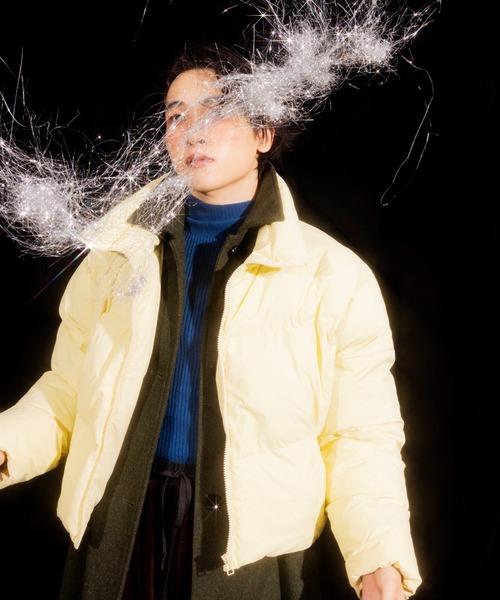 NOMINE（ノミネ）の「ショート 中綿ブルゾン / パファーダウンジャケット（ダウンジャケット/コート・レディース・ブラウン/イエロー/ブラック・フリー）」の3枚目の写真