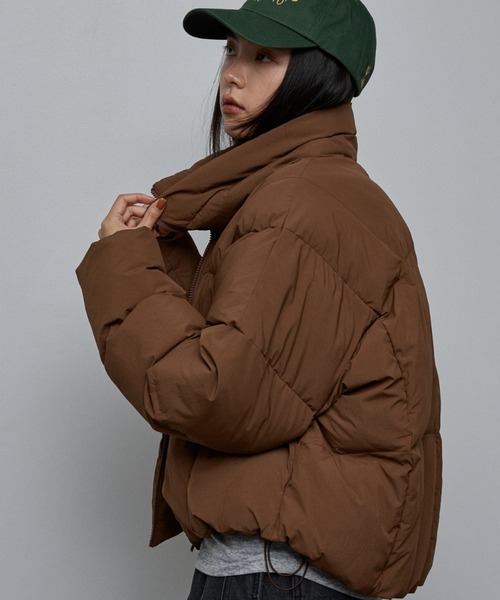 NOMINE（ノミネ）の「ショート 中綿ブルゾン / パファーダウンジャケット（ダウンジャケット/コート・レディース・ブラウン/イエロー/ブラック・フリー）」の7枚目の写真