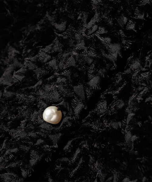 little black:〈手洗い可能〉パール 釦 フリル チュール 半袖 ブラウス