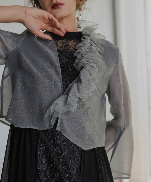 シーニュフリルジャケット　チュールボレロ新品未使用 チュールフリルベスト ジレ ショート 結婚式 二次会 成人式