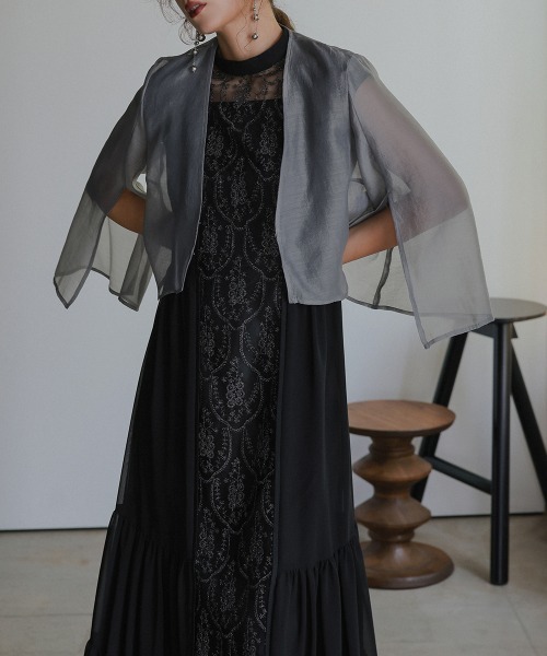 Callarus(カラルス)の「<単品>取り外しチュールフリルデザインシアーボイル袖スリット2WAYボレロジャケット〔Callarus〕(ノーカラージャケット・レディース・グレー/ブラック・L/LL/3L/M/S)」の3枚目の写真