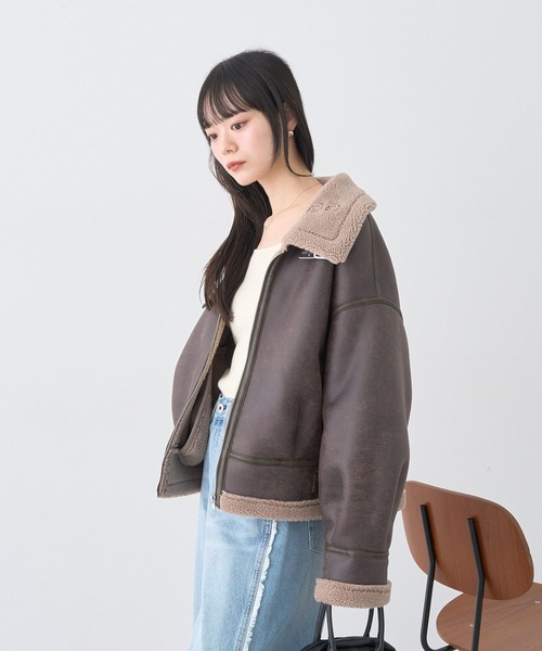 earth music&ecology（アースミュージックアンドエコロジー）の「【2025AW】フェイクムートンジャケット（ムートンコート・レディース・ブラウン/ベージュ・FREE）」の6枚目の写真