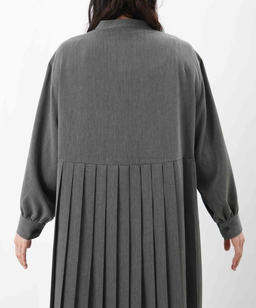 LUCA/LADY LUCK LUCA（ルカ/レディラックルカ）の「LC/LLL イレギュラー切替プリーツワンピース（ワンピース・レディース・チャコールグレー/ブラック・FREE）」の17枚目の写真
