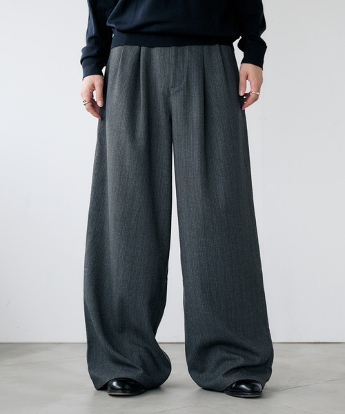 Adoon plain（アドーンプレーン）の「2-Tuck Wide Pinstripe Slacks / 2タックワイドピンストライプスラックス（スラックス・メンズ・チャコールグレー/ブラック・MEDIUM/SMALL/LARGE）」の14枚目の写真