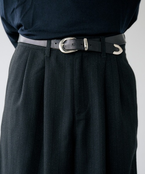 Adoon plain（アドーンプレーン）の「2-Tuck Wide Pinstripe Slacks / 2タックワイドピンストライプスラックス（スラックス・メンズ・チャコールグレー/ブラック・MEDIUM/SMALL/LARGE）」の5枚目の写真