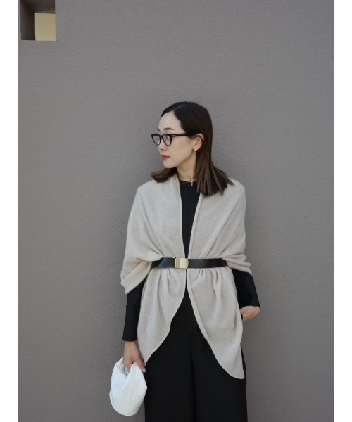 ESTNATION（エストネーション）の「ESTNATION / カシミヤ トライアングルストール（ストール/ショール・レディース・スカイブルー/オリーブ/チャコールグレー/ベージュ・FREE）」の13枚目の写真