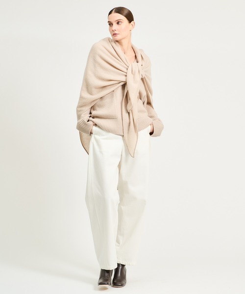 ESTNATION（エストネーション）の「ESTNATION / カシミヤ トライアングルストール（ストール/ショール・レディース・スカイブルー/オリーブ/チャコールグレー/ベージュ・FREE）」の17枚目の写真