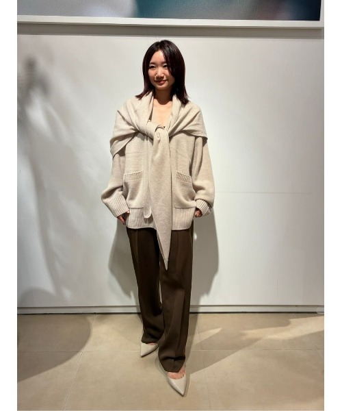 ESTNATION（エストネーション）の「ESTNATION / カシミヤ トライアングルストール（ストール/ショール・レディース・スカイブルー/オリーブ/チャコールグレー/ベージュ・FREE）」の5枚目の写真