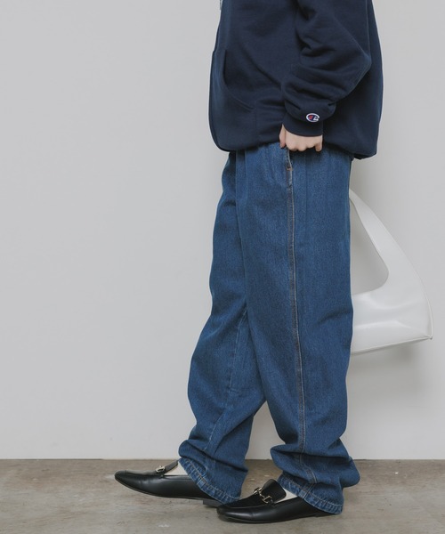 ROOPTOKYO(ループトウキョウ)の「ウェビングベルト付き バルーン ワイドデニムパンツ(デニムパンツ・メンズ・ブルー・M/L/XL)」の4枚目の写真