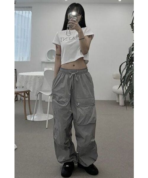 MUCENT（ムセント）の「レタリング半袖Tシャツ（2カラー）（Tシャツ/カットソー・レディース・ホワイト/ブラック・WOMENS）」の20枚目の写真