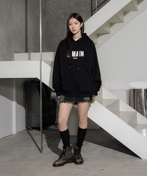 LEMAIN SECOND（リメインセカンド）の「OVERFIT SIGNATURE LOGO HOODIE [BLACK] - FLEECE ver（パーカー・レディース・その他・MEDIUM/LARGE/SMALL）」の3枚目の写真