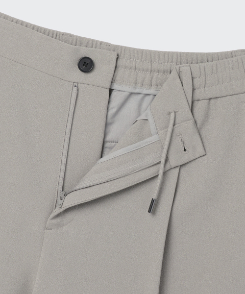 MUSINSA STANDARD（ムシンサスタンダード）の「クレープワンタックワイドバンディングショーツ[ライトウォームグレー]（その他パンツ・メンズ・その他・30/26/28/40/38/42/36/34/32）」の3枚目の写真