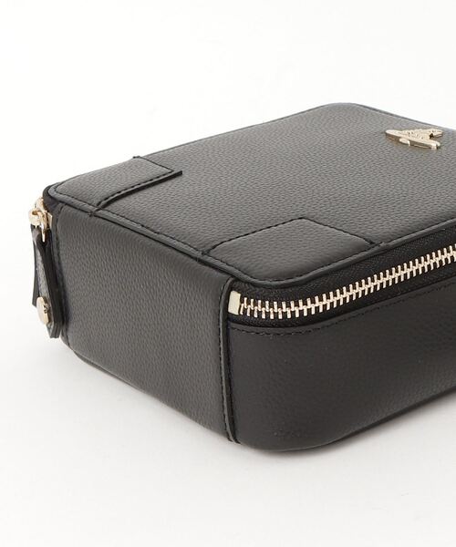 EXECUTIVE LEATHER SQUARE CROSSBODY（ショルダーバッグ）｜Vivienne