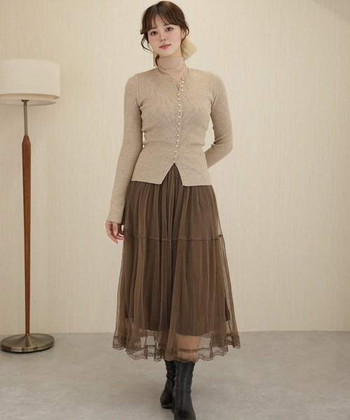 Lace Ladies(レースレディース)の「ハイネック シアー パールボタン ドッキング リブ ニット トップス(ニット/セーター・レディース・アイボリー/ブラック/グレイッシュベージュ/ラベンダー・FREE)」の20枚目の写真