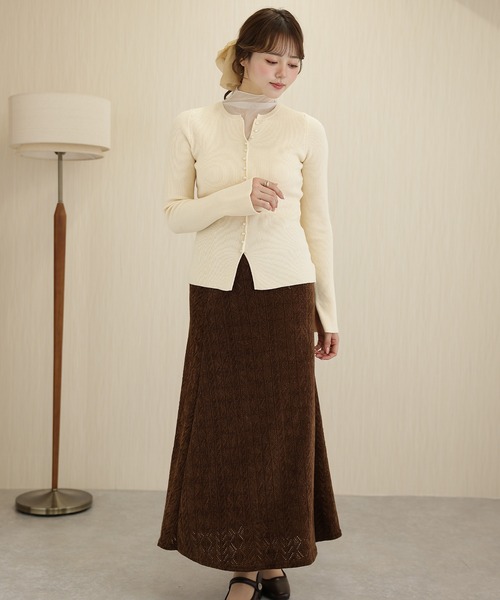 Lace Ladies(レースレディース)の「ハイネック シアー パールボタン ドッキング リブ ニット トップス(ニット/セーター・レディース・アイボリー/ブラック/グレイッシュベージュ/ラベンダー・FREE)」の5枚目の写真