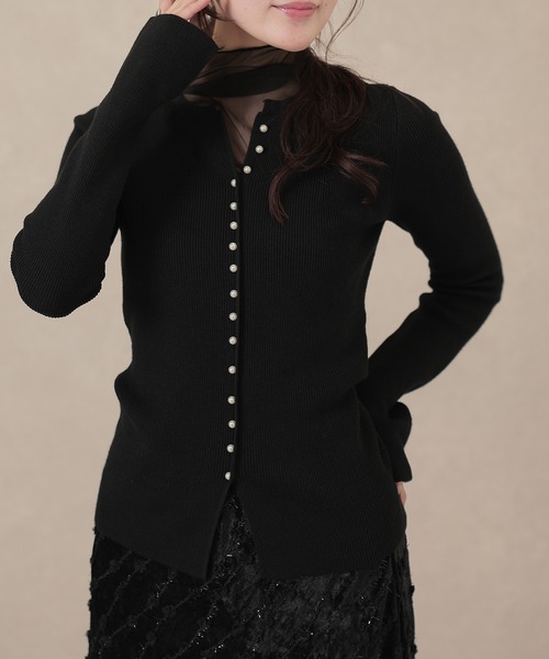 Lace Ladies(レースレディース)の「ハイネック シアー パールボタン ドッキング リブ ニット トップス(ニット/セーター・レディース・アイボリー/ブラック/グレイッシュベージュ/ラベンダー・FREE)」の21枚目の写真