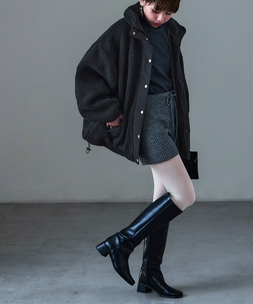 Fashion Letter(ファッションレター)の「スタンドカラー オーバーサイズ ボアブルゾン(ダウンジャケット/コート・レディース・アイボリー/ブラック/モカ・M)」の17枚目の写真