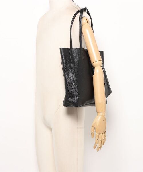 MARLON FIRENZE（マーロンフィレンツェ）の「Midium Tote Bag With Pouch（トートバッグ・レディース・キャメル/グリーン/ベージュ/ゴールド/グレー/グレイッシュブルー/シルバー/ライトベージュ/ブラック/ブラウン・ONE SIZE）」の16枚目の写真