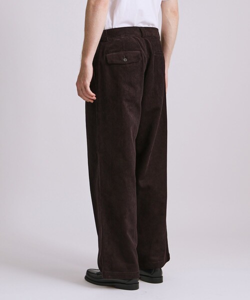Saturdays NYC(サタデーズ ニューヨークシティ )の「George Corduroy Wide Two Tuck Pants(その他パンツ・メンズ・ダークブラウン・L/M/S/X-SMALL)」の11枚目の写真