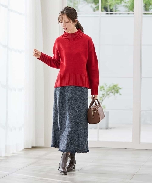 a.v.v(アーヴェヴェ)の「【WEB限定】クロップドバックスリットニット(ニット/セーター・レディース・クリーム/ブルー/チャコールグレー/アイボリー/レッド・36/40/38/42)」の9枚目の写真
