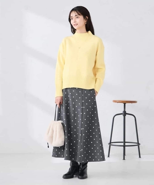 a.v.v(アーヴェヴェ)の「【WEB限定】クロップドバックスリットニット(ニット/セーター・レディース・クリーム/ブルー/チャコールグレー/アイボリー/レッド・36/40/38/42)」の14枚目の写真