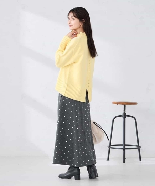 a.v.v(アーヴェヴェ)の「【WEB限定】クロップドバックスリットニット(ニット/セーター・レディース・クリーム/ブルー/チャコールグレー/アイボリー/レッド・36/40/38/42)」の16枚目の写真