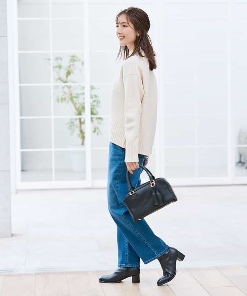 a.v.v（アーヴェヴェ）の「【WEB限定】クロップドバックスリットニット（ニット/セーター・レディース・クリーム/ブルー/チャコールグレー/アイボリー/レッド・36/40/38/42）」の22枚目の写真