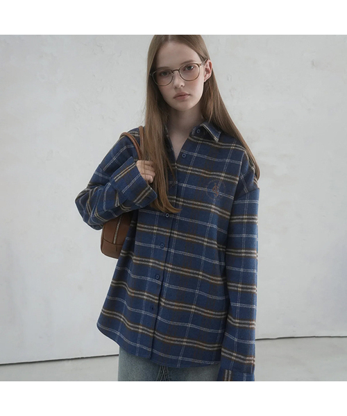 Vivacious(ビバシャス)の「Hiver Check Shirt_3Colors(シャツ/ブラウス・レディース・ベージュ/ブルー/ブラウン・SMALL/MEDIUM)」の3枚目の写真