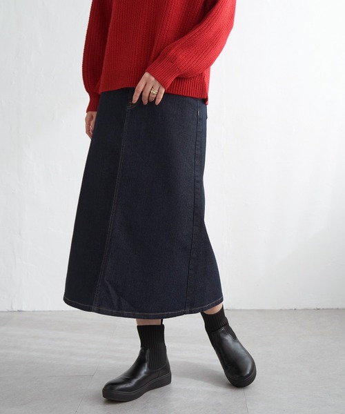 ikka（イッカ）の「デニムロングスカート（デニムスカート・レディース・ネイビー/ブラック/ブルー・M/L）」の2枚目の写真