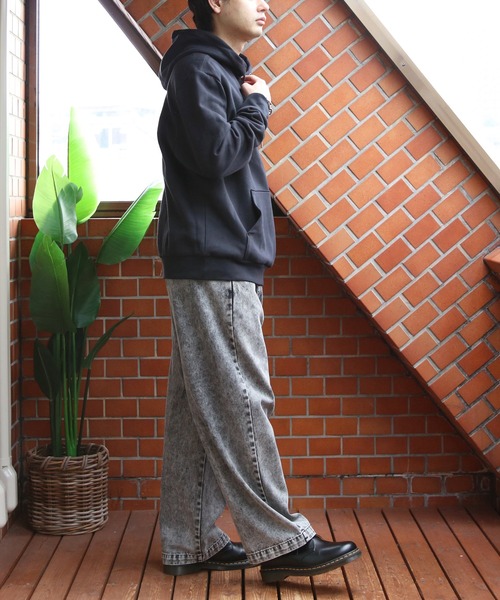 Calvin Klein(カルバン・クライン)の「Calvin Klein ワンポイント裏起毛パーカー(パーカー・メンズ・ブラック・X-LARGE/MEDIUM/LARGE)」の19枚目の写真