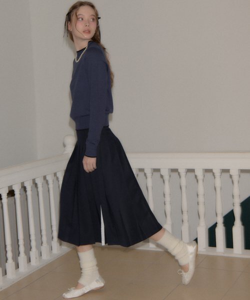 SALON DE YOHN（サロンドヨーン）の「Side Slit Pleated Midi Skirt_ Navy（スカート・レディース・その他・MEDIUM）」の2枚目の写真