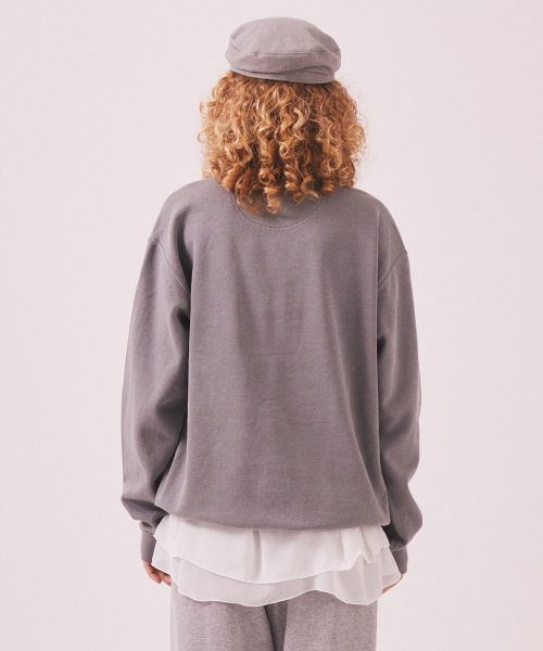 MENASOO(ミナス)の「Menasoo Pigment Oversized Sweatshirt_Gray(スウェット・レディース・ライトグレー・SMALL/MEDIUM)」の3枚目の写真