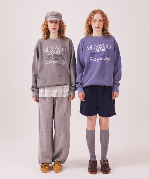 MENASOO(ミナス)の「Menasoo Pigment Oversized Sweatshirt_Gray(スウェット・レディース・ライトグレー・SMALL/MEDIUM)」の4枚目の写真