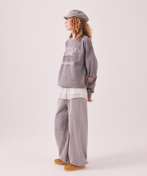 MENASOO(ミナス)の「Menasoo Pigment Oversized Sweatshirt_Gray(スウェット・レディース・ライトグレー・SMALL/MEDIUM)」の8枚目の写真