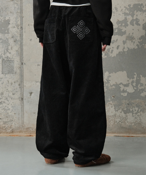 ボヘミアンバルーンフィットコーデュロイバンディングパンツ[ブラック]_SEPT071BLACK