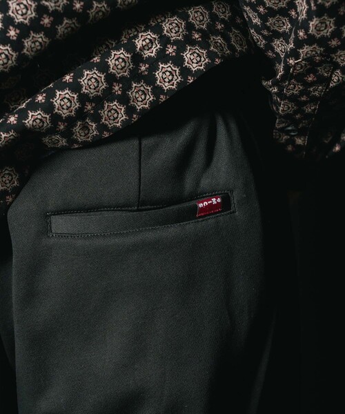 NineMicrophones（ナインマイクロフォンズ）の「SWEAT CHICANO PANTS（スウェットパンツ・メンズ・グレー/ブラック・MEDIUM）」の9枚目の写真