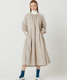 レグランスリーブネックシャーリングポイントロングワンピース（ベージュ）